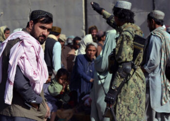 Pakistan carried out air strikes inside Afghanistan and killed 8 people