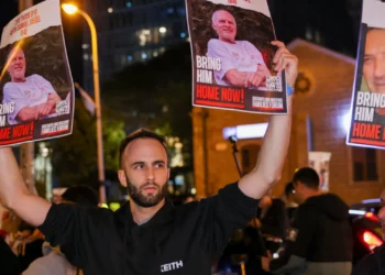 Hamas shares footage of two captives while considering a ceasefire.