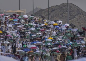 Hundreds of lives are lost during the Hajj pilgrimage in Saudi Arabia due to the intense heat.