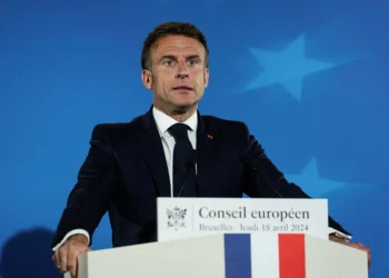 Can France be effectively governed? The budget will serve as an initial challenge.