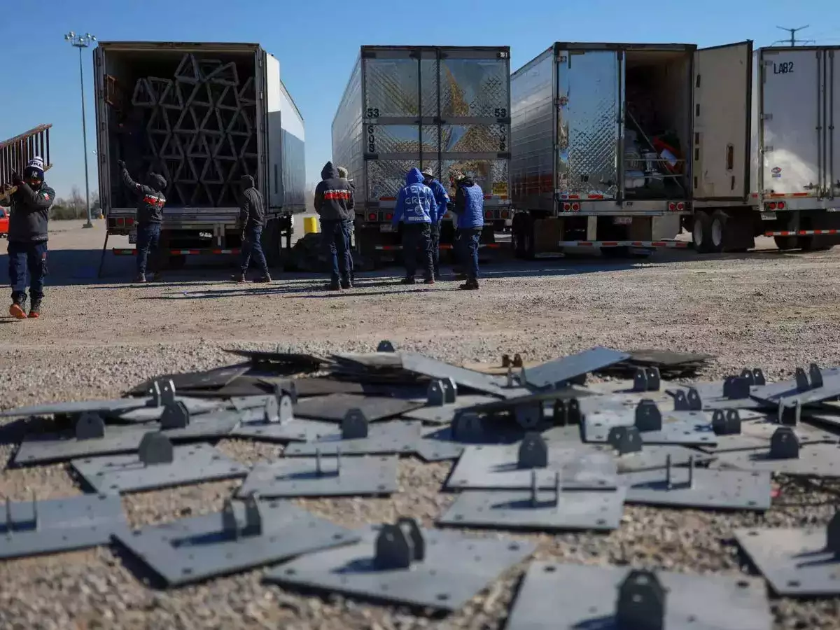 Mexico is setting up shelters at the US border as Trump plans to deport migrants.