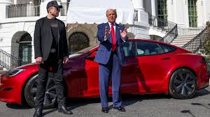 A 6.2 magnitude earthquake struck the Sea of Marmara, causing tremors that were felt in Istanbul, Turkey.