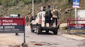 A 6.2 magnitude earthquake struck the Sea of Marmara, causing tremors that were felt in Istanbul, Turkey.