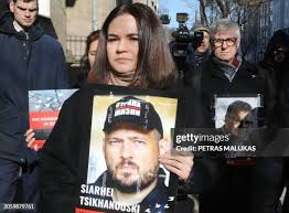 Eight fatalities occurred when a hot-air balloon ignited in Brazil.