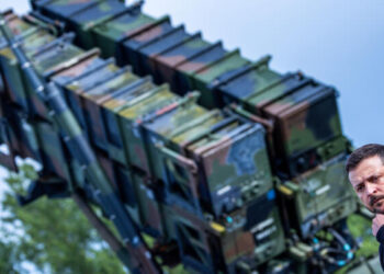 ‘The US can engage in an 8-day conflict, then… nuclear’: Former Pentagon advisor claims America should cease weapon shipments overseas