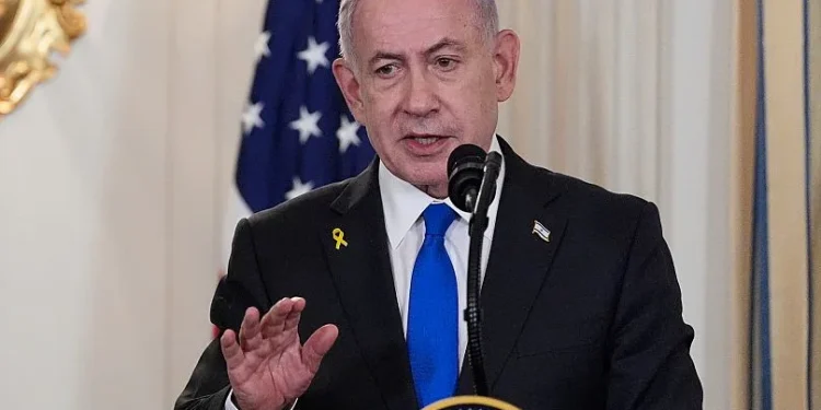 In the presence of Trump, Netanyahu expresses regret to the Qatari Prime Minister for the airstrike in Doha.