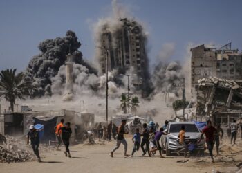 No escape: Israeli airstrike demolishes additional skyscrapers in Gaza City as an offensive approaches