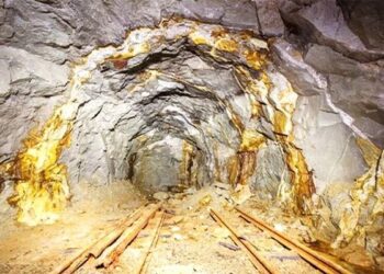 Iran uncovers a significant gold deposit in the South Khorasan province.