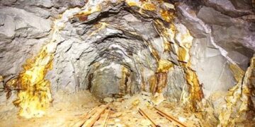 Iran uncovers a significant gold deposit in the South Khorasan province.