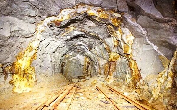 Iran uncovers a significant gold deposit in the South Khorasan province.